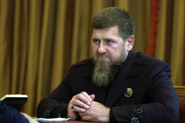 Кадыров во время прогулки прокомментировал слухи недоброжелателей о своём здоровье