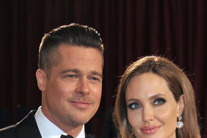 Организаторы Венецианского кинофестиваля делали всё, чтобы Джоли и Питт не столкнулись на дорожке