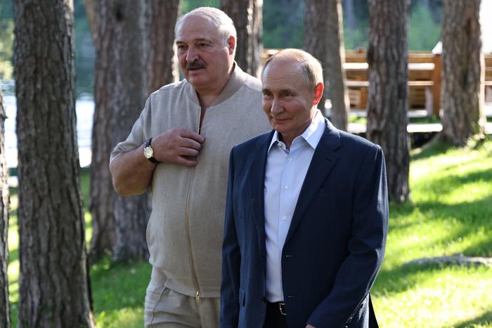 Путин поздравил Лукашенко с 70-летним юбилеем