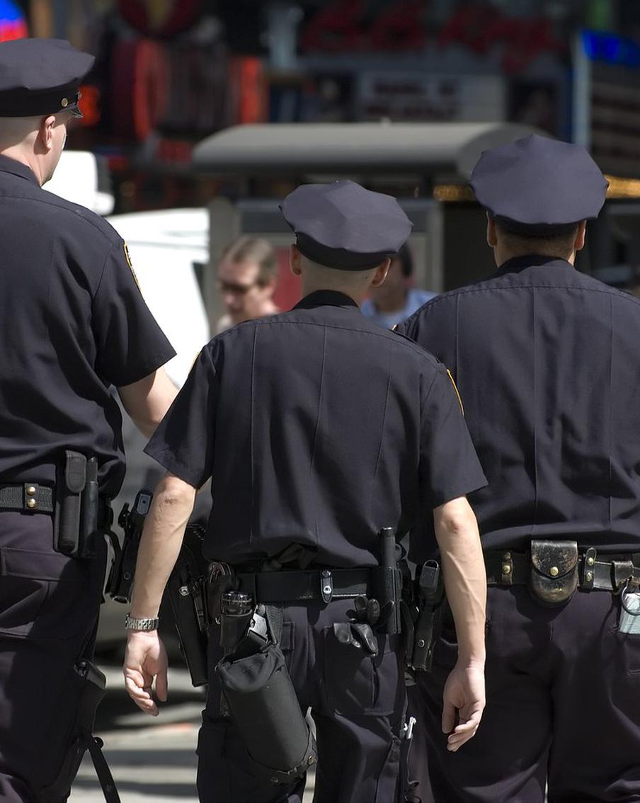 Сотрудника полиции Далласа убили во время стрельбы