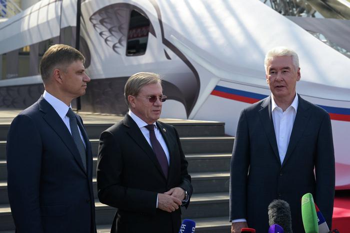 Сергей Собянин рассказал, что подписан договор на поставку 41 состава электропоездов для ВСМ