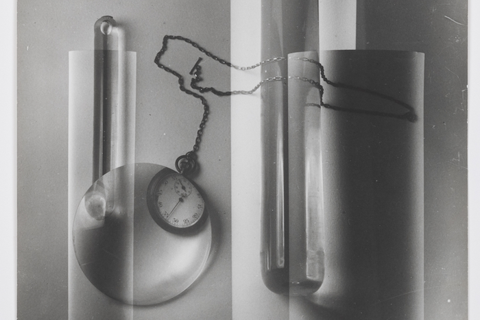 Кем был Анатолий Кулаков, чьи фотографические натюрморты показали москвичам