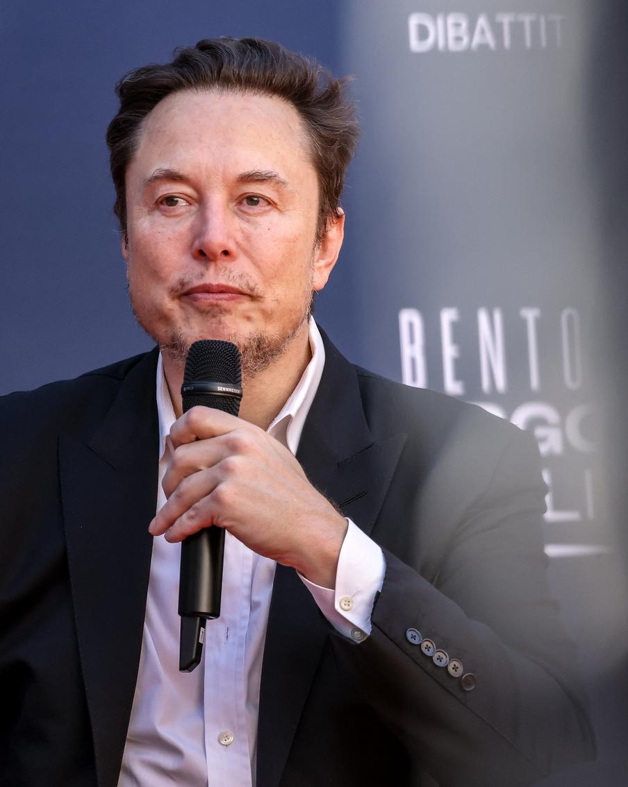 Американский бизнесмен Илон Маск пересмотрит своё отношение к путешествиям по миру после задержания Павла Дурова