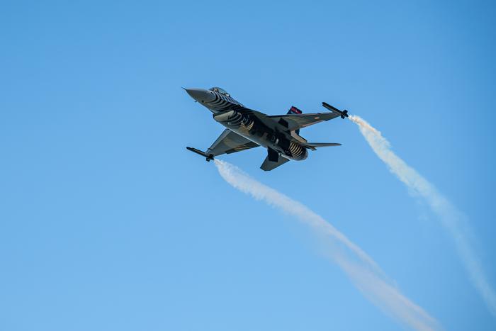 Американские военные выразили сомнение относительно озвученной Киевом официальной версии потери истребителя F-16