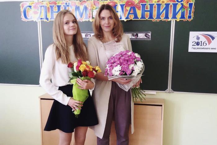 Воевали с учениками, застревали в лифте, звонили в колокольчик: россияне вспомнили свой День знаний