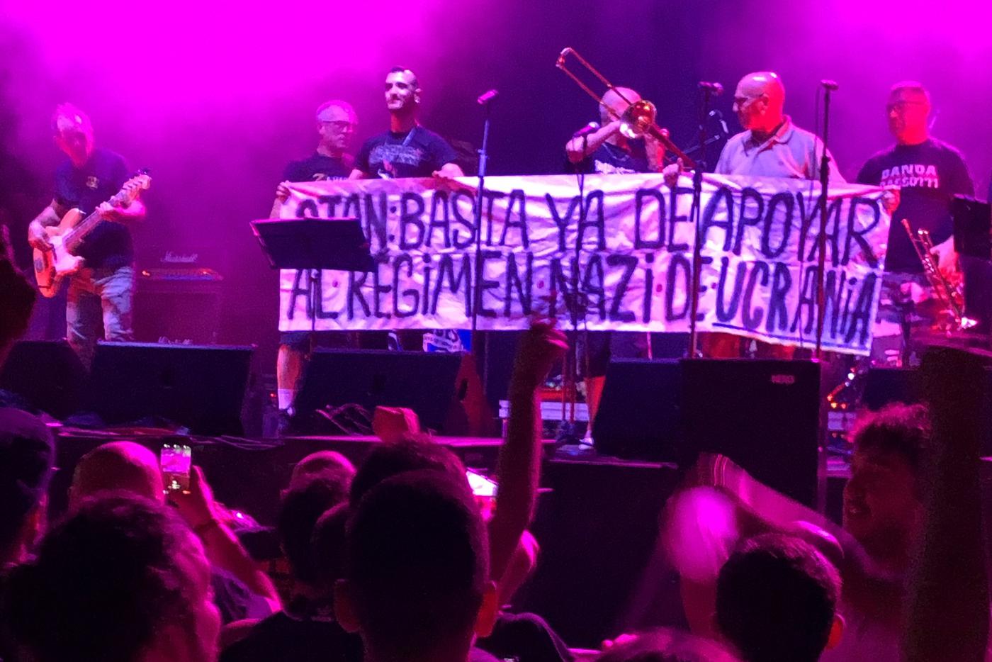В испанской Галисии антифашисты провели протестный концерт против украинского нацизма