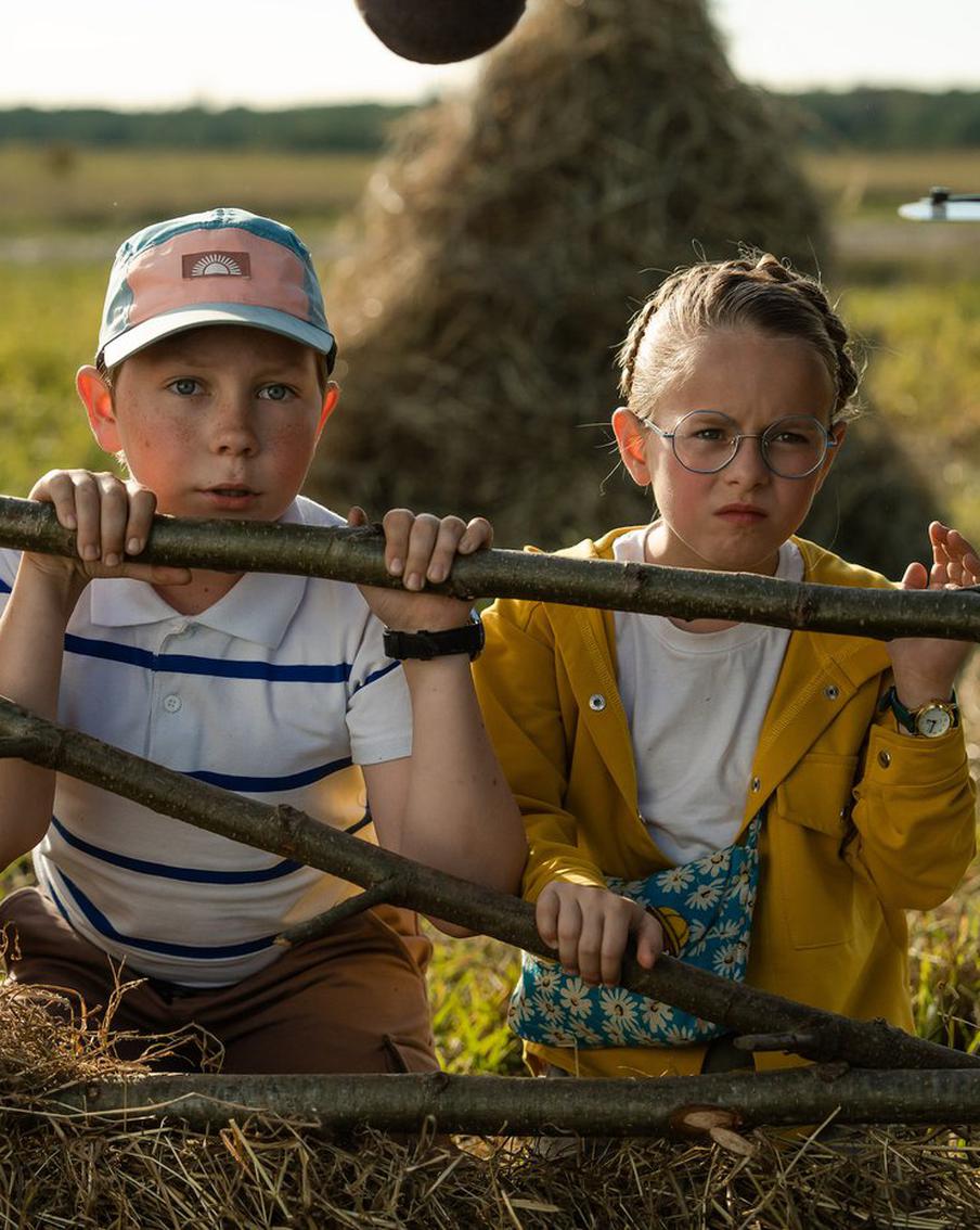 "Все в детстве мечтали побывать в роли детектива": Карен Оганесян рассказал про сериал "Любопытная Варвара"