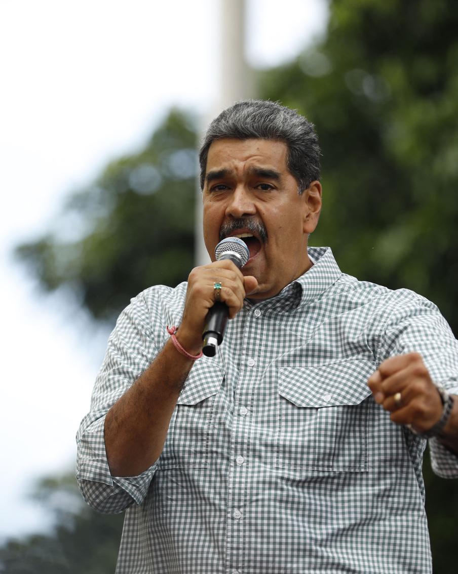 Зачем президент Венесуэлы снова перенёс празднование Рождества