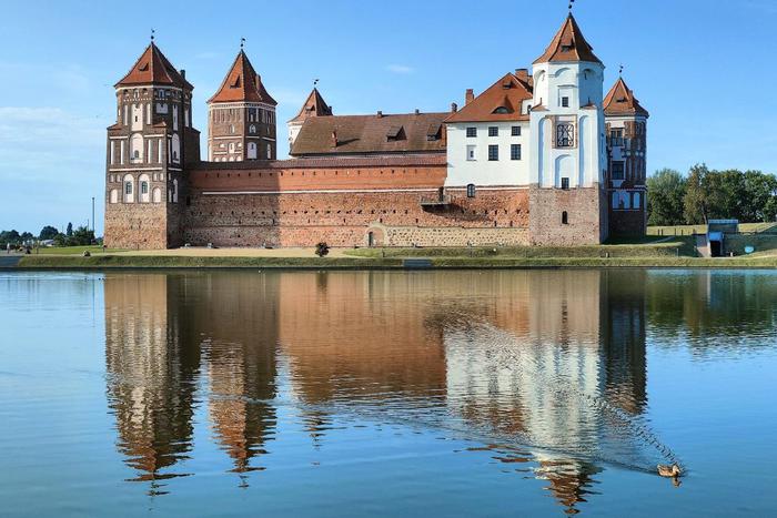 В стране зубров и драников не забудьте про замки