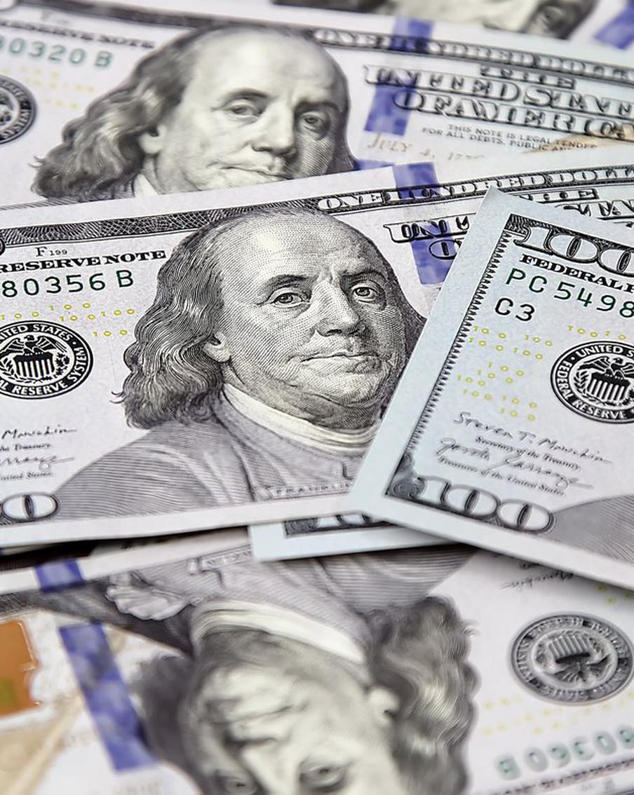 ЦБ РФ продлил ограничение на снятие наличной валюты до 9 марта 2025 года