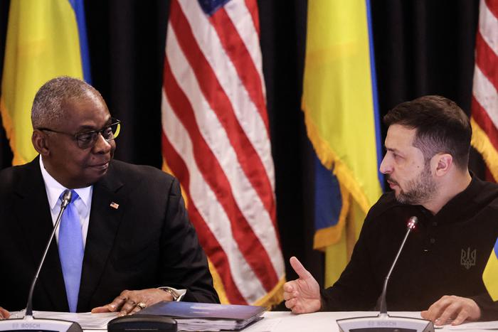 Украинский президент не смог добиться своих целей в ходе встречи с военными стран-союзниц в немецком Рамштайне