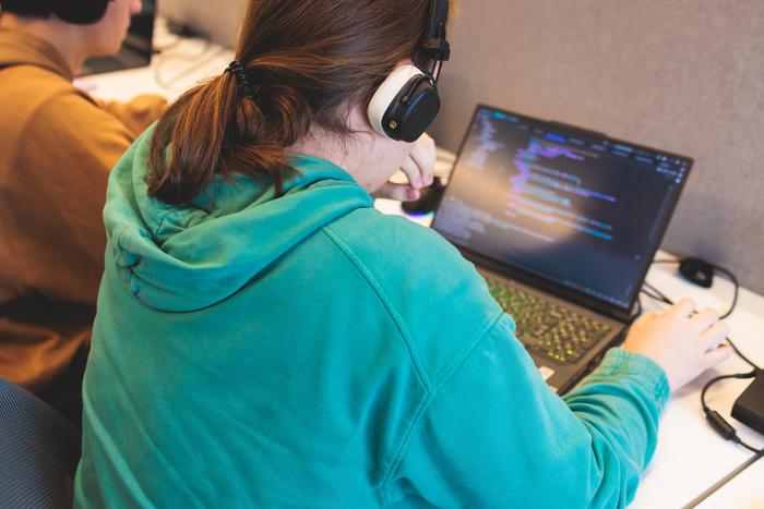 Российские школьники завоевали четыре золотые медали на международной олимпиаде в Египте