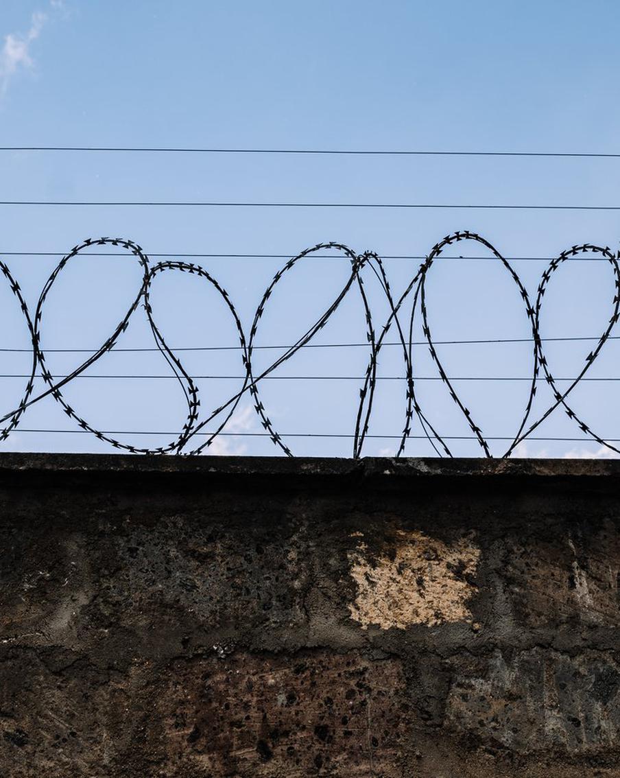 Россиянин отрубил руку сожительнице и получил 12 лет колонии