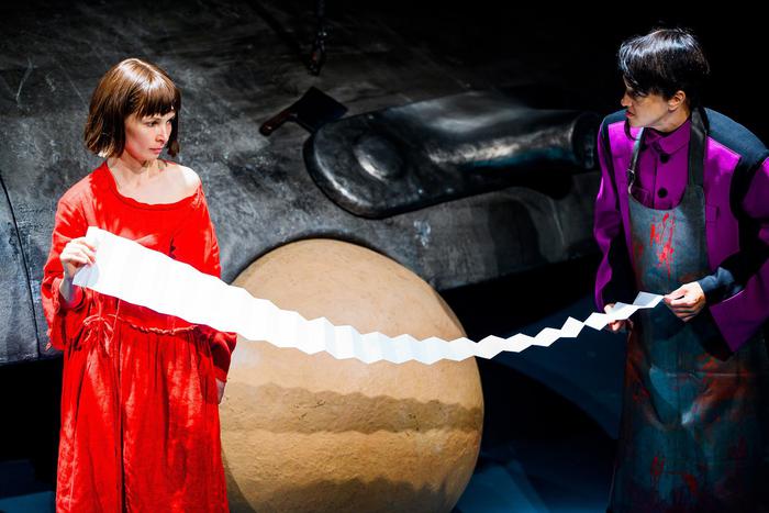 До чего доводит обида, рассказывает спектакль "Я не убивала своего мужа"