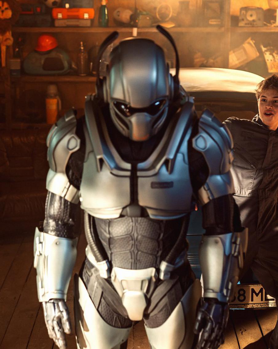 Главный герой "Слова пацана" превратился в робота, способного спасти мир