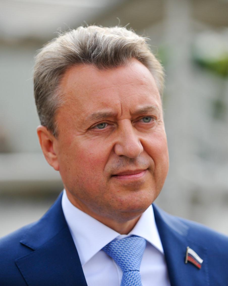 Депутат Госдумы Анатолий Выборный посетил столичный пункт отбора на военную службу по контракту