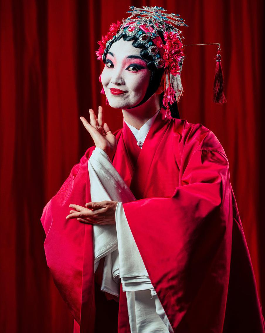 Сэсэг Хапсасова.