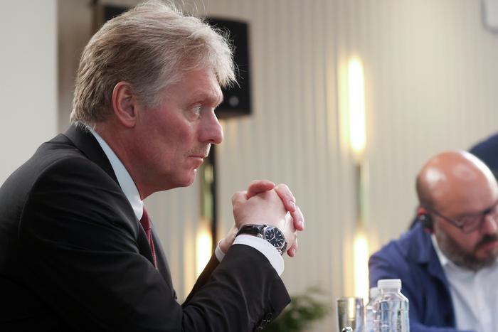 Песков назвал обсуждения ударов вглубь РФ "камуфляжными", иностранные журналисты в розыске: хроника очередных событий украинского кризиса