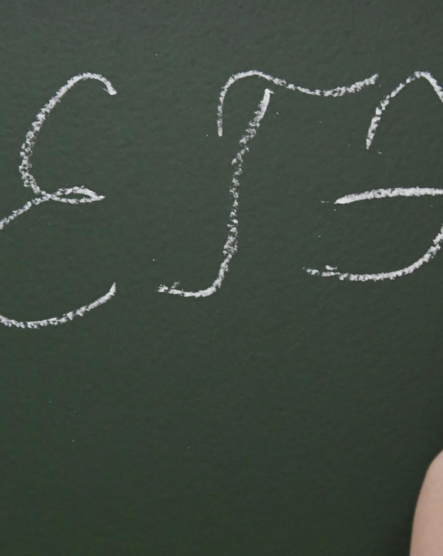 Стало известно, отменят ли ЕГЭ в России