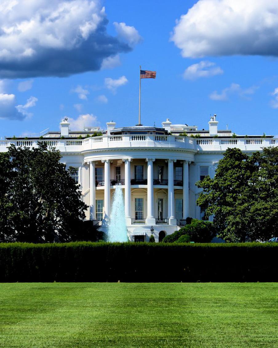 Белый дом не стал комментировать слова Путина об участии НАТО в конфликте