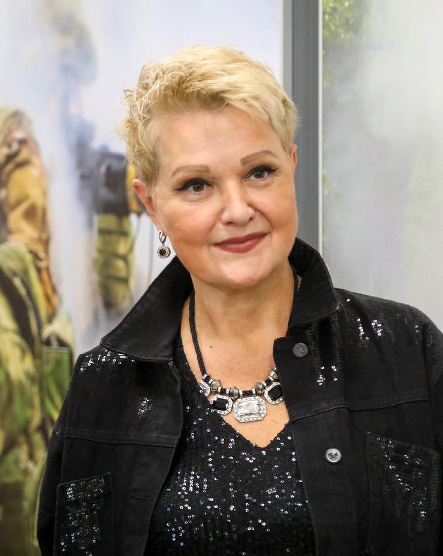 В столичном Едином пункте отбора на военную службу выступила оперная певица Маргарита Суханкина