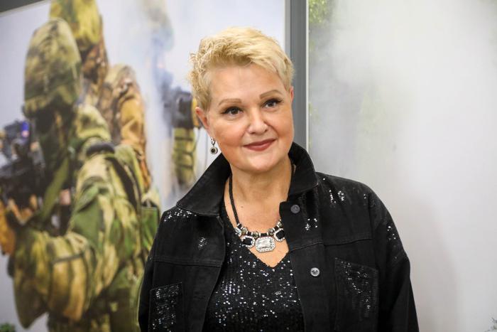 В столичном Едином пункте отбора на военную службу выступила оперная певица Маргарита Суханкина