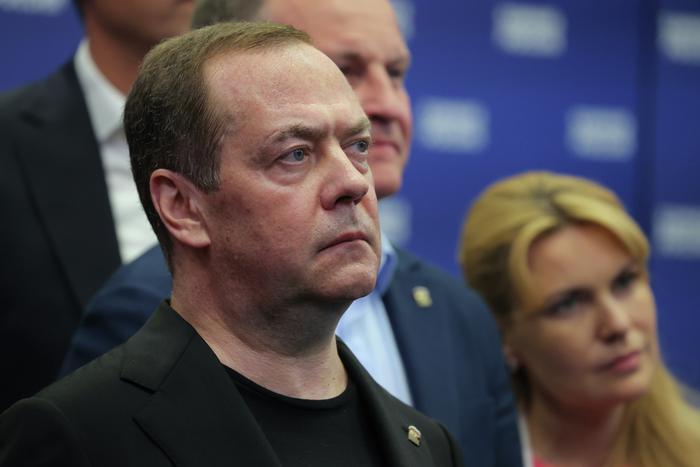 Бывший российский президент заявил о возможности ядерного удара по странам Запада из-за их политики на Украине