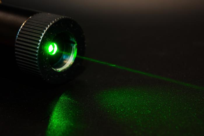 В Санкт-Петербурге ведётся поиск правонарушителей, пытавшихся ослепить экипаж летевшего в Челябинск рейса