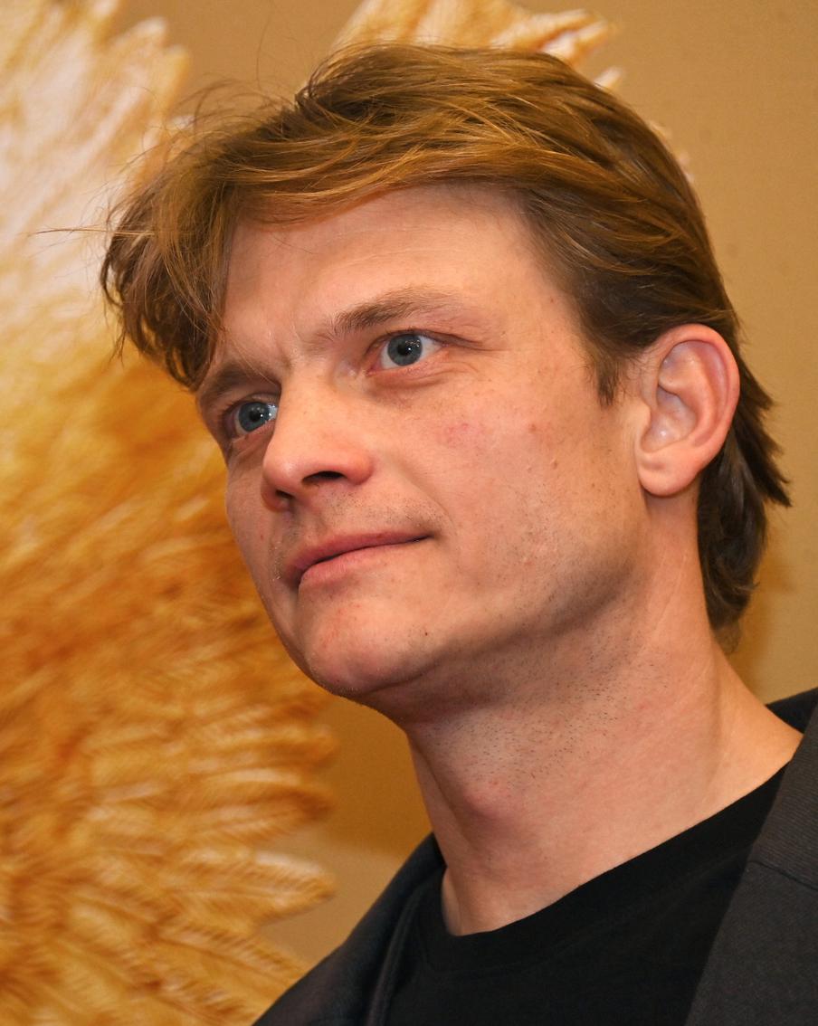 В Санкт-Петербурге в процессе досмотра был задержан исполнитель роли Шута в сериале "Король и Шут"