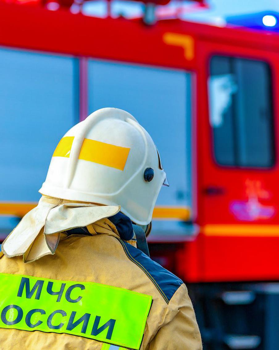 В Торопце после падения обломков БПЛА начался пожар