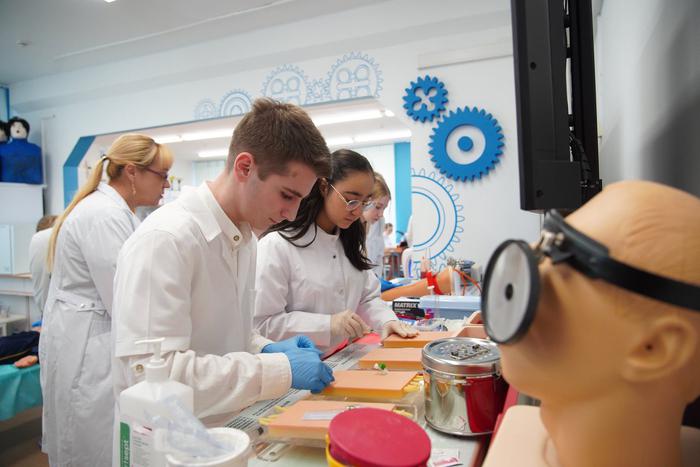 Сергей Собянин: 44 тыс. школьников будут учиться в предпрофессиональных классах