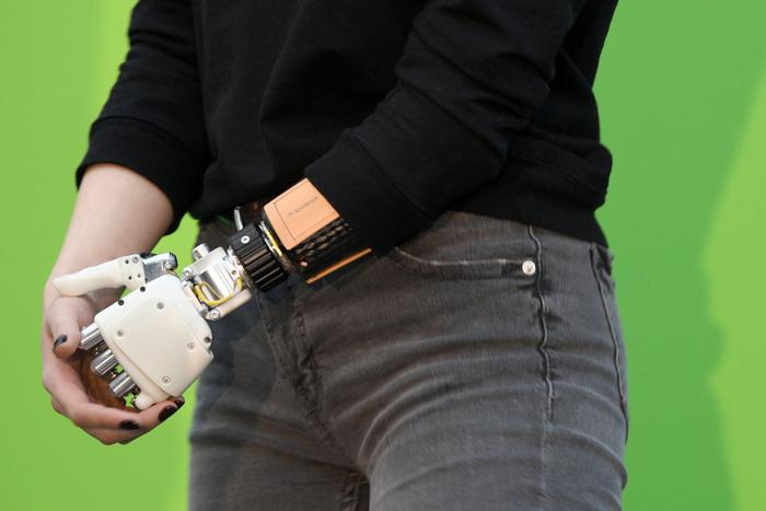 Резиденты центра ассистивных технологий "Феникс" помогают бойцам СВО и их семьям