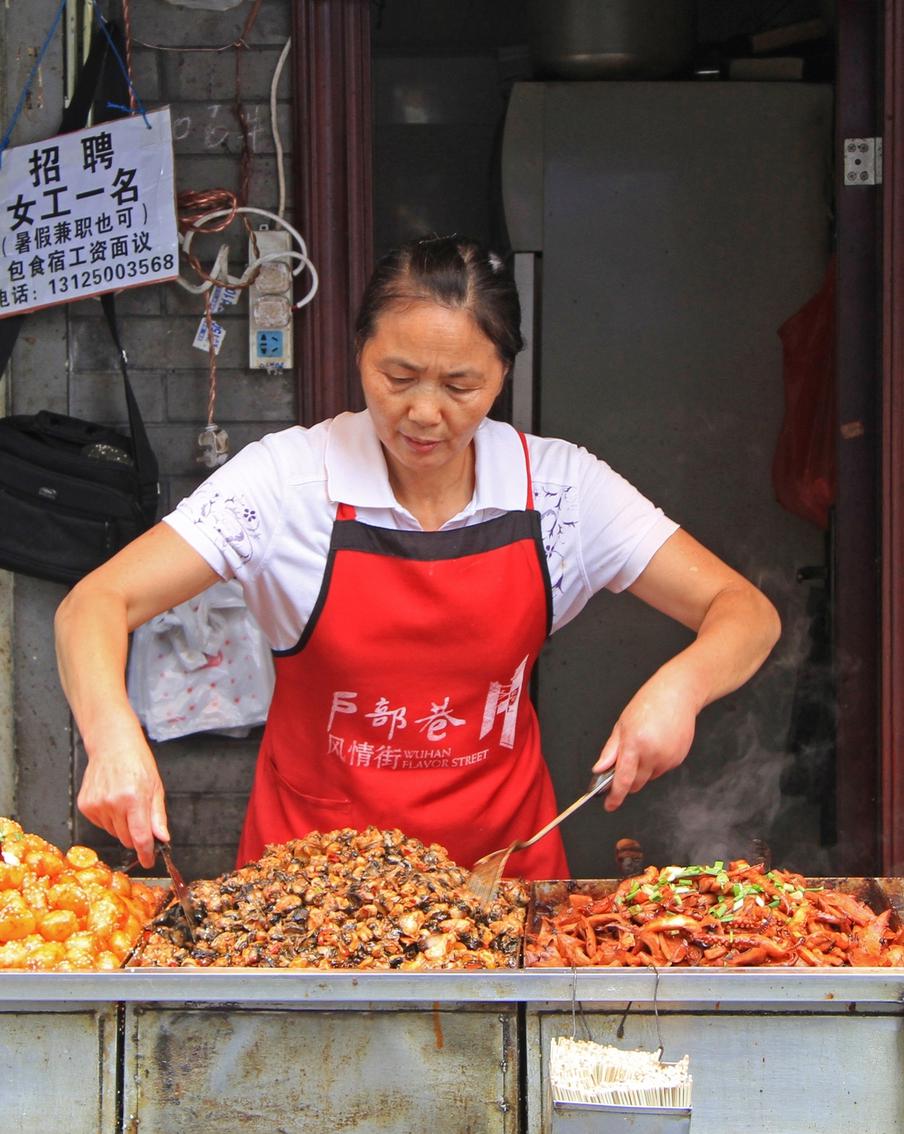 Учёные доказали, что коронавирус начал распространяться с рынка в Китае