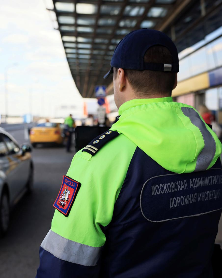 Водители стали реже нарушать правила парковки, действующие у аэропорта Внуково