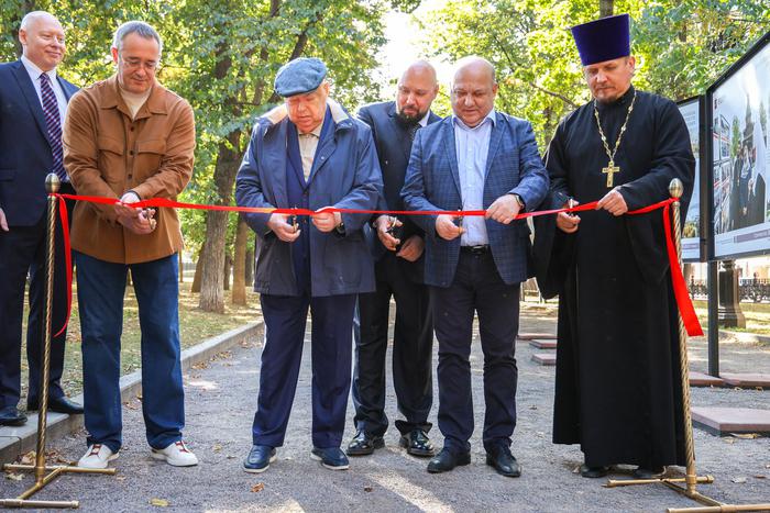 Храму быть: Москва снова становится златоглавой