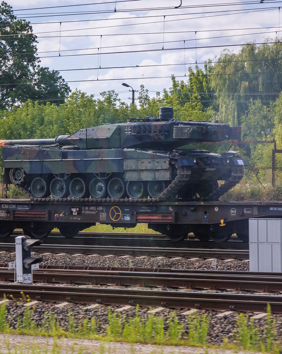 АдГ спросила кабмин ФРГ о немецких танках в России и о Курской битве 1943 года