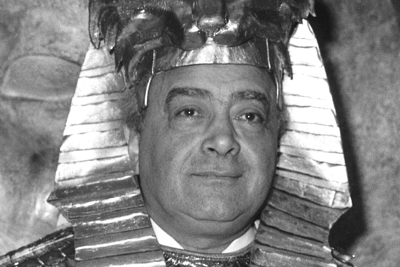 Новые подробности разврата Аль-Файеда: красавица-помощница работала приманкой для жертв