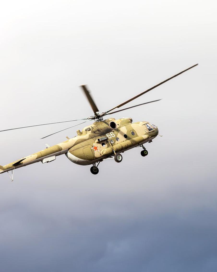 В Омской области два подростка подожгли вертолёт