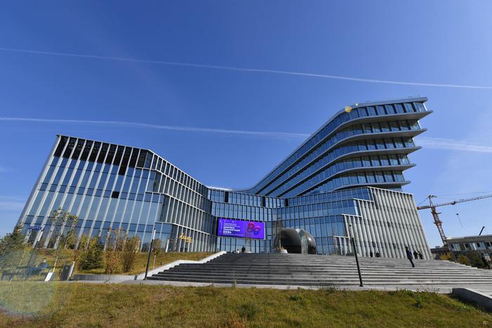 Резиденты столичного кластера "Ломоносов" вносят серьёзный вклад в импортозамещение западных технологий в России