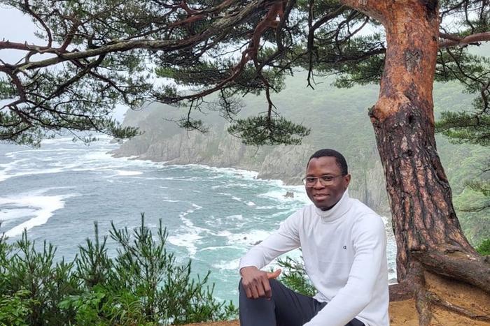 Аспирант из Бенина придумал, как избавиться от борщевика