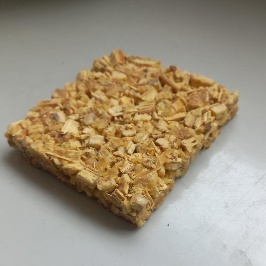 Такими плитами можно утеплить стены и потолок.