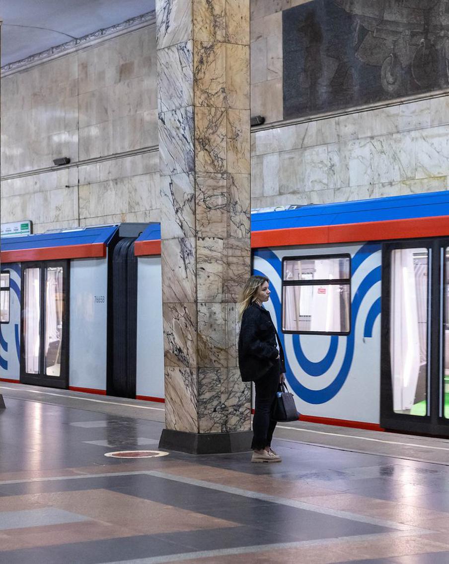 Город внедряет новые поезда в столичном метро, делая поездки более комфортными