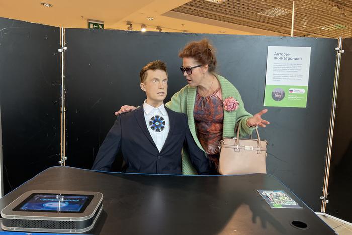 Столичные роботы стали так похожи на людей, что напугали репортёра Metro