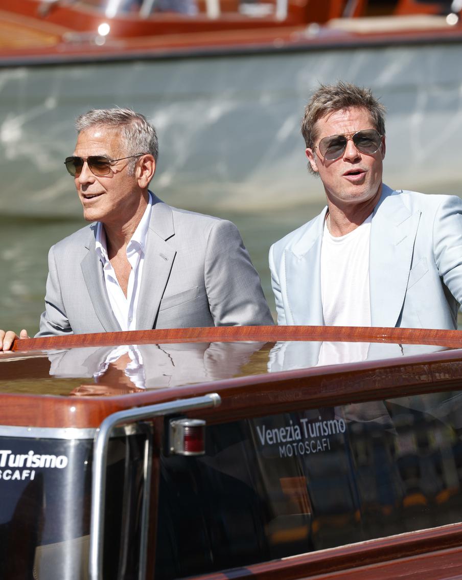 Джордж Клуни и Брэд Питт рассказали, какой на самом деле получили гонорар в фильме "Одинокие волки"