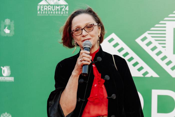 "Больше нигде нет такой страшной зависимости от случая": Ирина Купченко рассказала о кино и театре