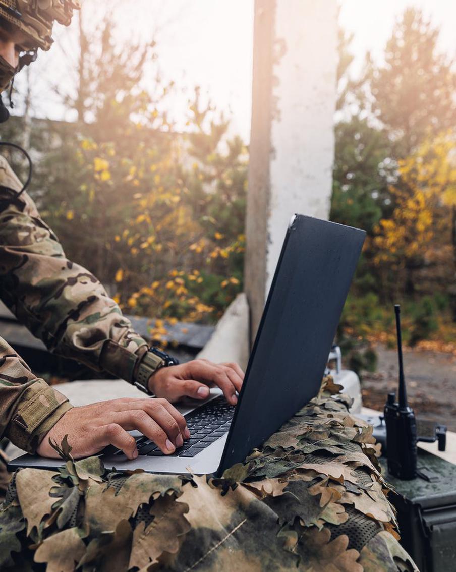 Херсонский губернатор заявил, что украинских боевиков выбили с больших островов на Днепре