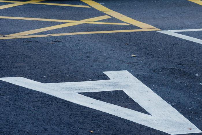 Максим Ликсутов: Больше 110 маршрутов коммерческих перевозчиков проходят по выделенным полосам