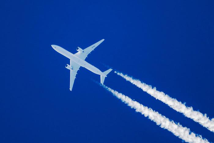 В туалете летевшего из Москвы самолёта нашли труп мужчины