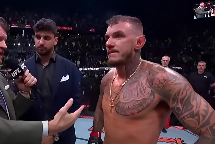 Выиграв бой на турнире UFC, бразильский боец Ренато Мойкано оскорбил президента Франции Эммануэля Макрона