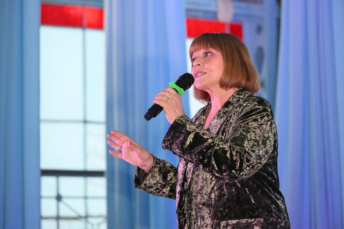 Наталья Варлей пишет стихи и продолжает сниматься в кино